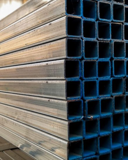 Metalsteelok โรงงานผลิตและจำหน่ายเหล็กกล่องกัลวาไนซ์ คุณภาพดีที่ได้รับมาตรฐานถูกต้อง ในราคาที่ย่อมเยา ทั้งปลีกและส่ง มีบริการจัดส่งทั่วไทย โรงงานอยู่มหาชัย