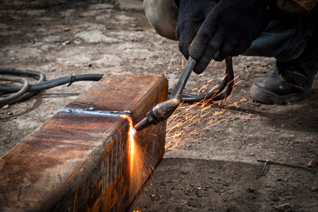 เชื่อมเหล็กกล่องบางอย่างไรไม่ให้ทะลุ